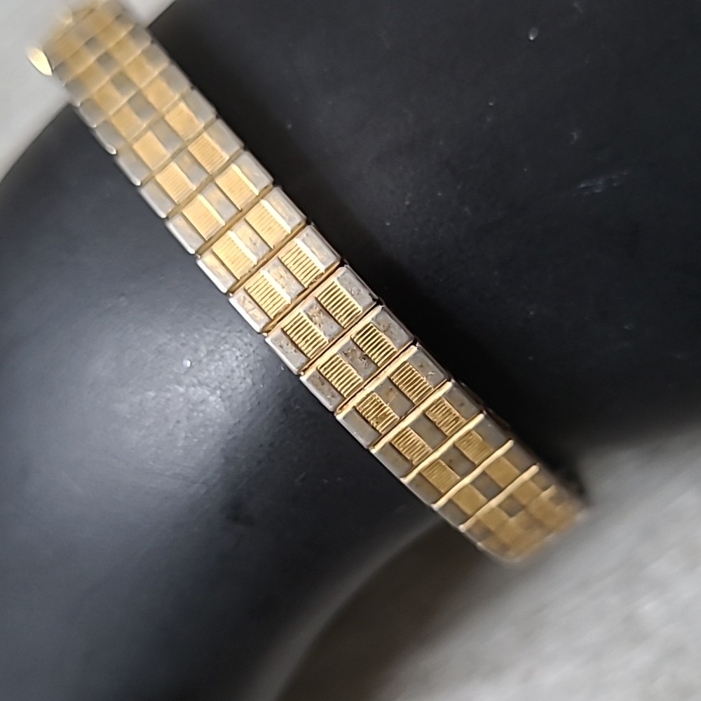 Vintage Jordache Watch Gold Tone Silver Stretch - Picture 7 of 10